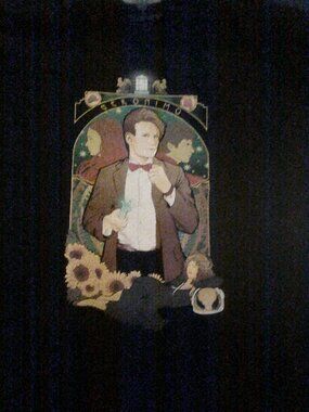Small Matt Smith Doctor Who T Shirt-Good Condition